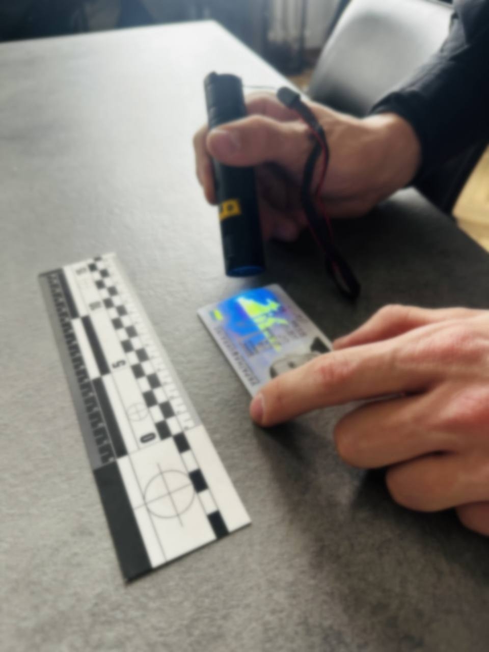 Практико орієнтоване заняття з ідентифікації особи та виявлення підроблених документів