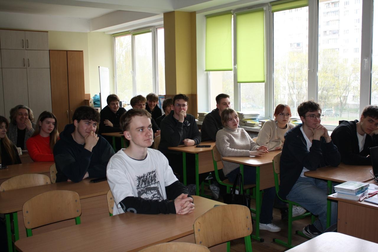 Профорієнтаційний марафон: студенти ННІПП завітали до ліцеїстів