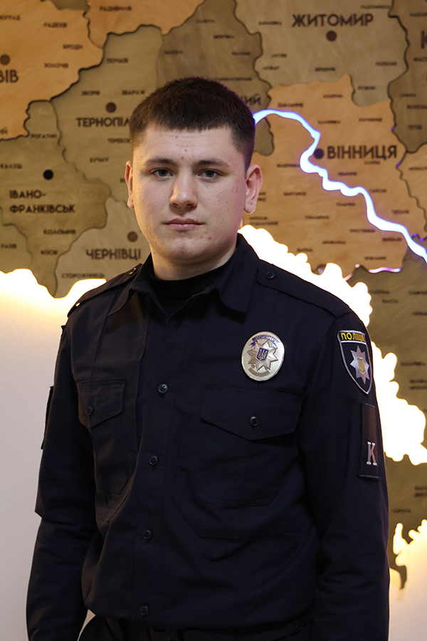 ДМИТРО БІЛОУС