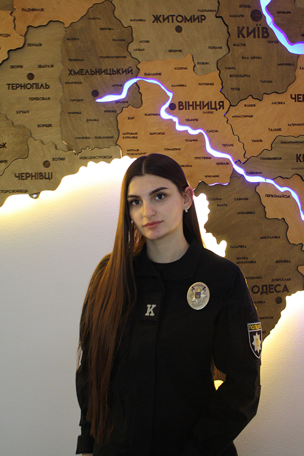 ОЛЕКСАНДРА ЧЕРНИШ