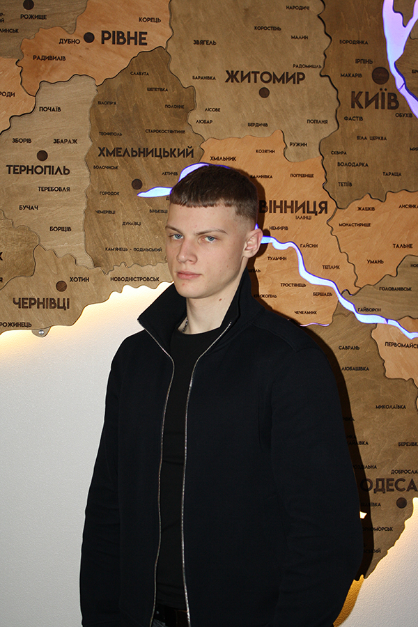 В'ЯЧЕСЛАВ ЯРМОЛЕНКО